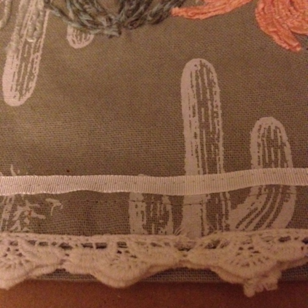 Embroidered on print -Cactus and bird tea towel - Picture 4 of 6